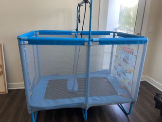 Kid indoor trampoline