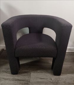 6 boucle chairs in black
