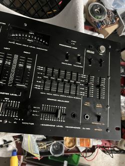 DJ機材 Numark DM1700T STEREO PRE-AMP Numark DM1700T Stereo Preamp Control Center (see Description