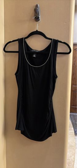 White House, black market black tank top - XS $15 • FOUNTAIN HILLS, AZ