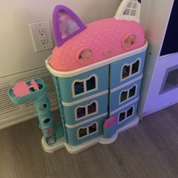 Gabby Doll House House
