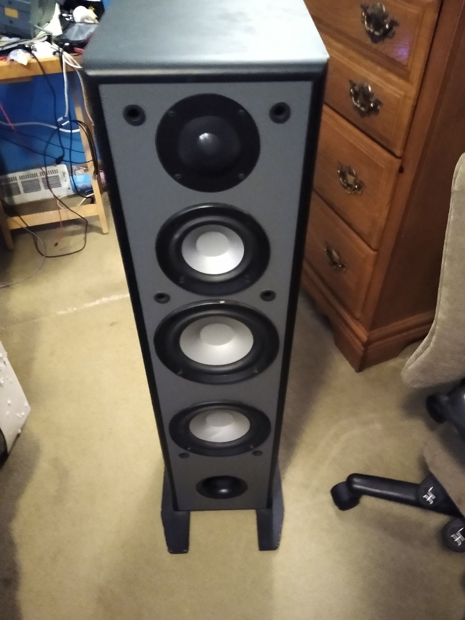 Yamaha 200 watt speaker