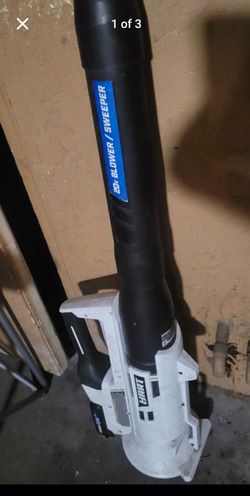 Leaf blower works great 3 extra battery's. Wireless.