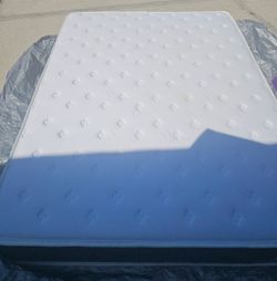 Full Mattress And foam topper