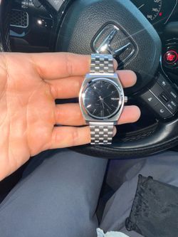 Nixon watch
