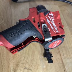 Milwaukee Drill M12