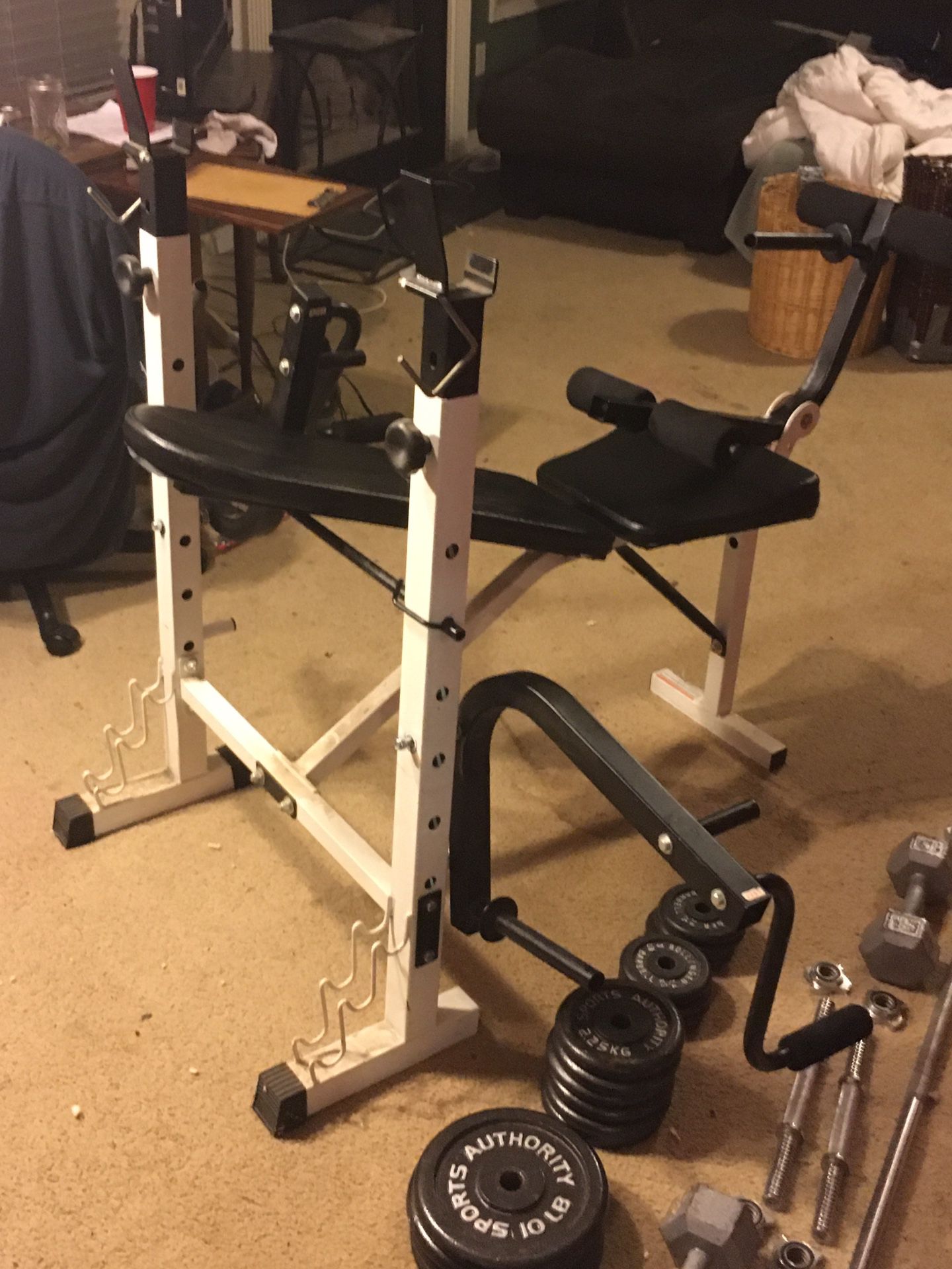 Performance 315 weight bench adjustable, removable lat swings 225 pound Of weight total not counting the bar
