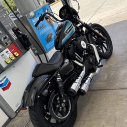 Harley Davidson Iron 1200 