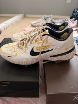 Nike Alpha Huarache Elite 3 Low Metal Cleats (White/Gold, Sz 12)