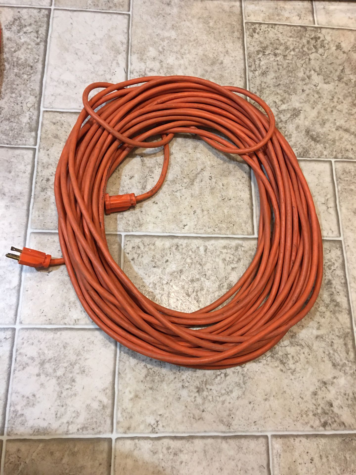 100 Fts Extension Cords 14 Gauge