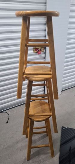 3 bar stools