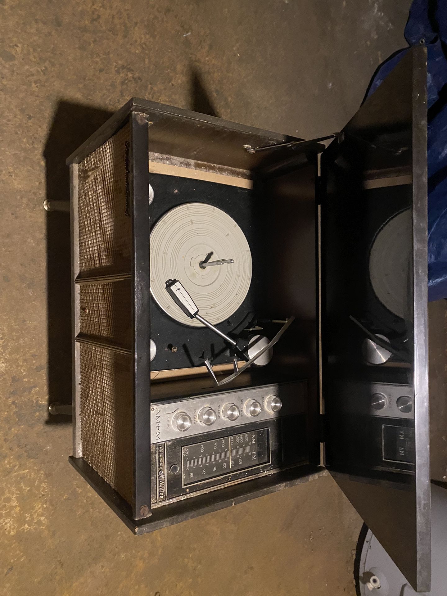 Turntable
