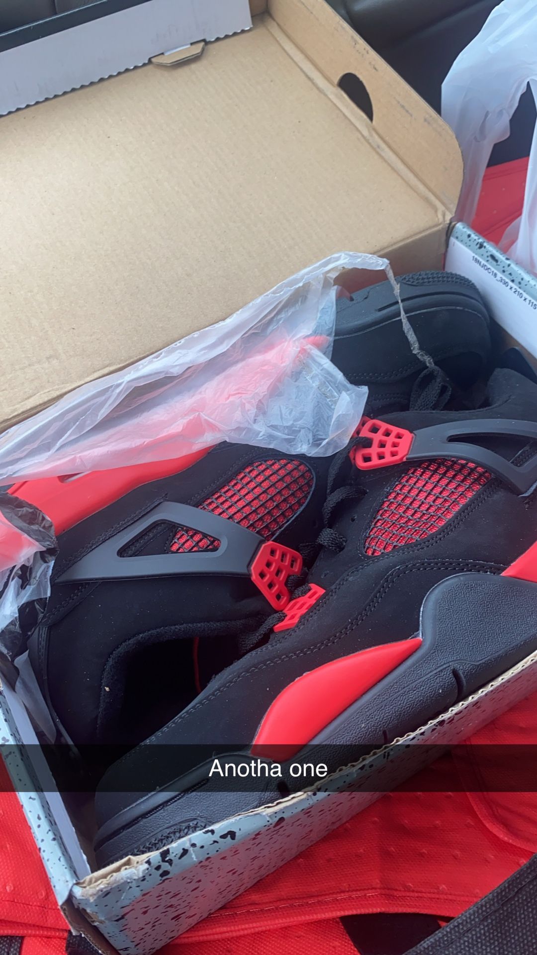 Jordan 4 Retro Red Thunder 