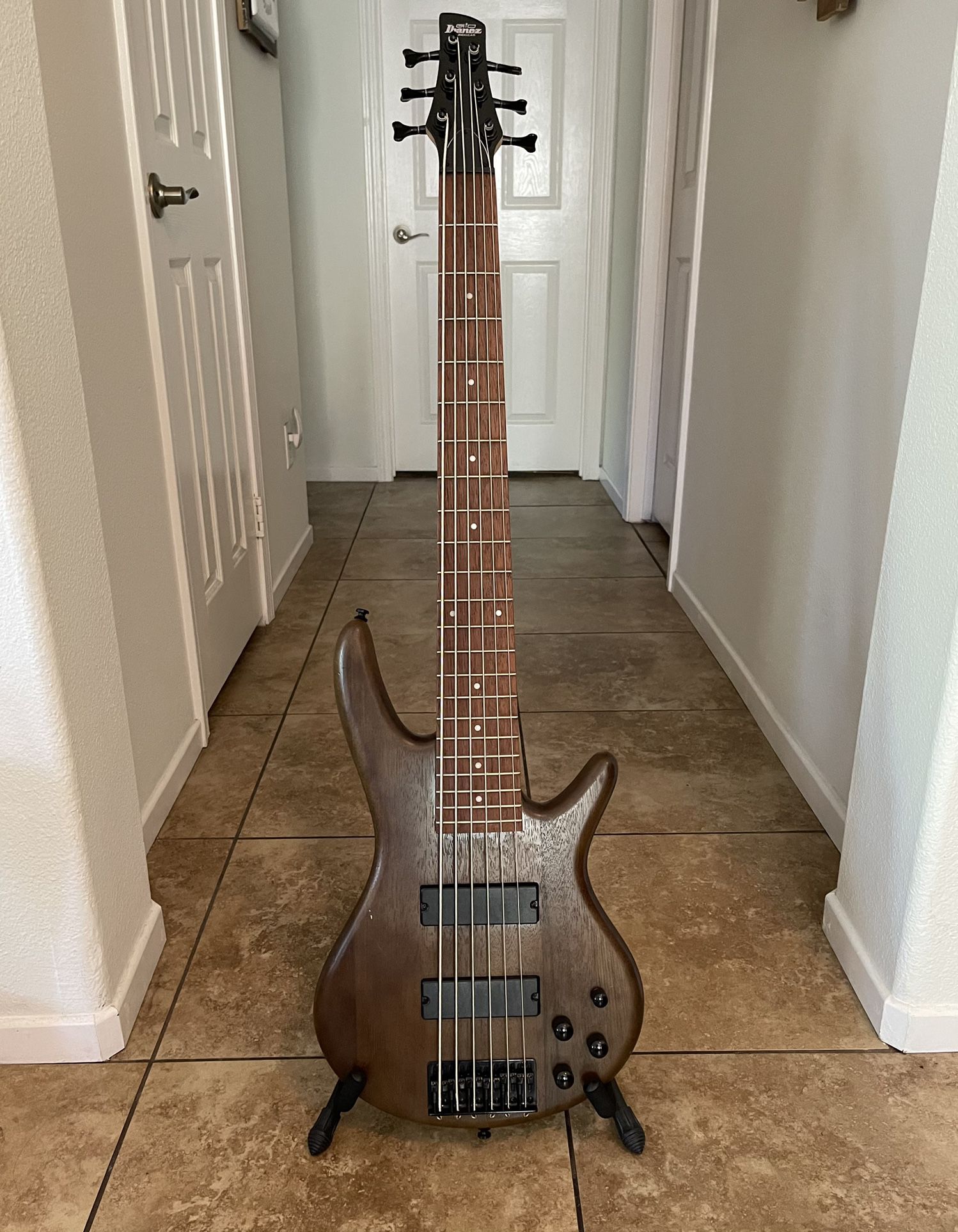 Ibanez GSR206 6 string Bass Guitar FSOT