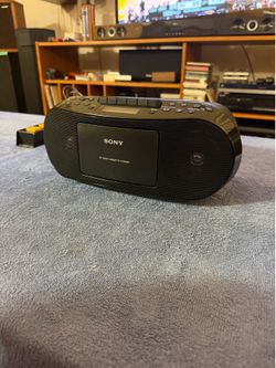 Sony CFD-S50 Portable Boombox - CD, Cassette, & Radio (Great Condition!)