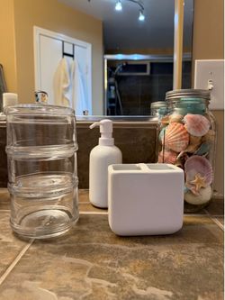 Bathroom accessories- all for $10