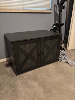 Cat Litter Box Enclosure (New)