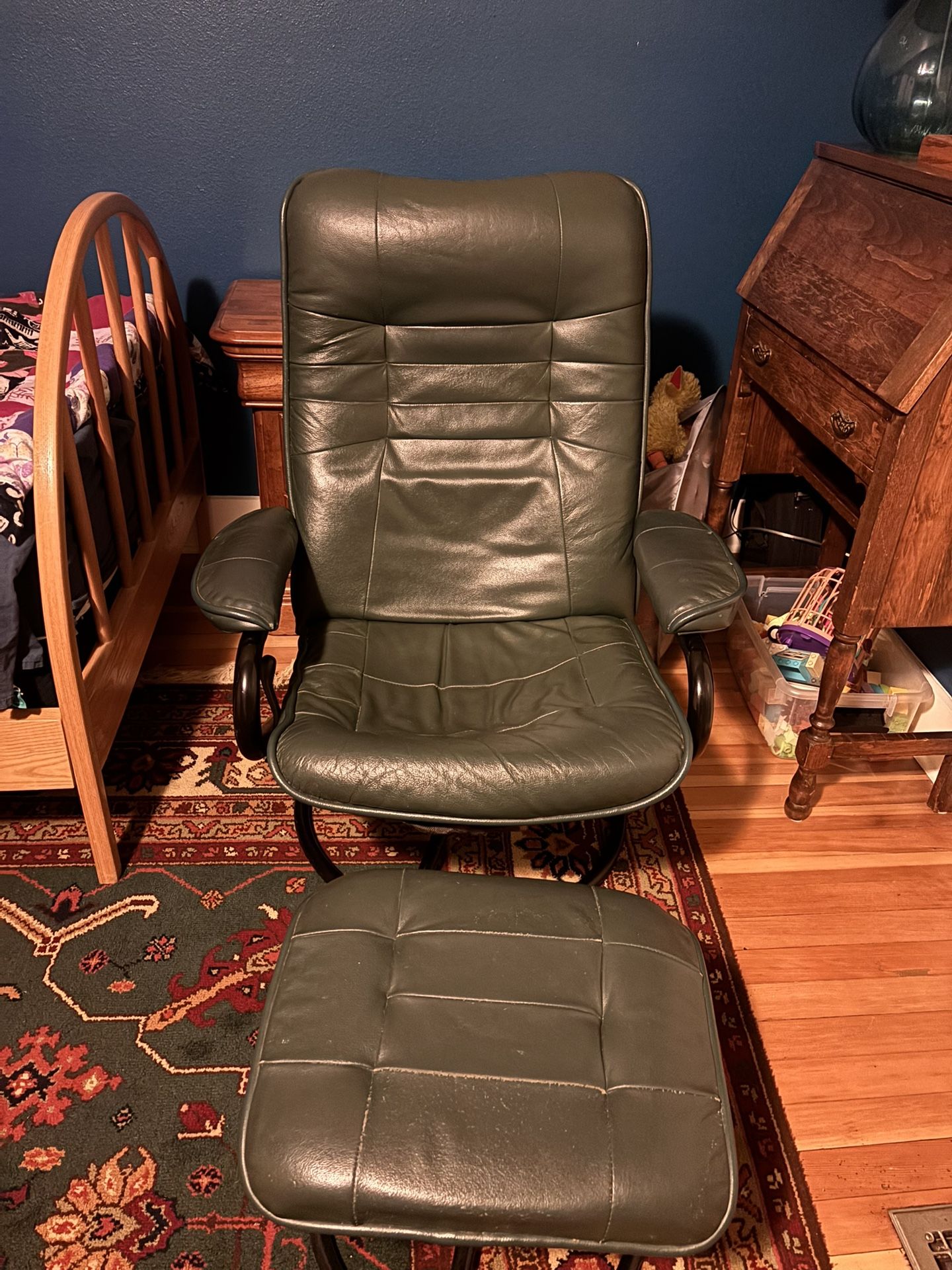 Green Leather Recliner