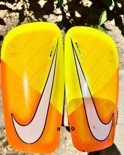 $12 Nike Mercurial Lite Shin Guards Yellow Orange M 5'3-5'7 in SOUTH SAN JOSE