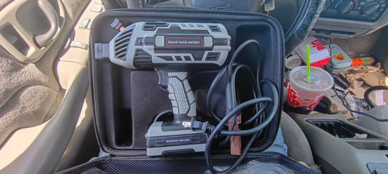 Handheld welder