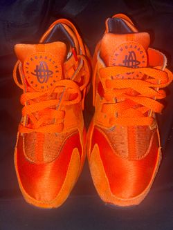 Nike air huraches triple orange