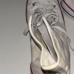 Men’s 10 White Converse
