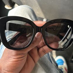Woman’s Gucci Sunglasses 