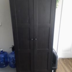 Wardrobe  Almost New