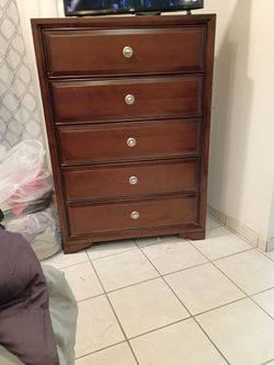 Dresser