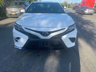 Toyota Camry se 2019