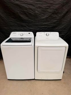 Washer and dryer laundry set