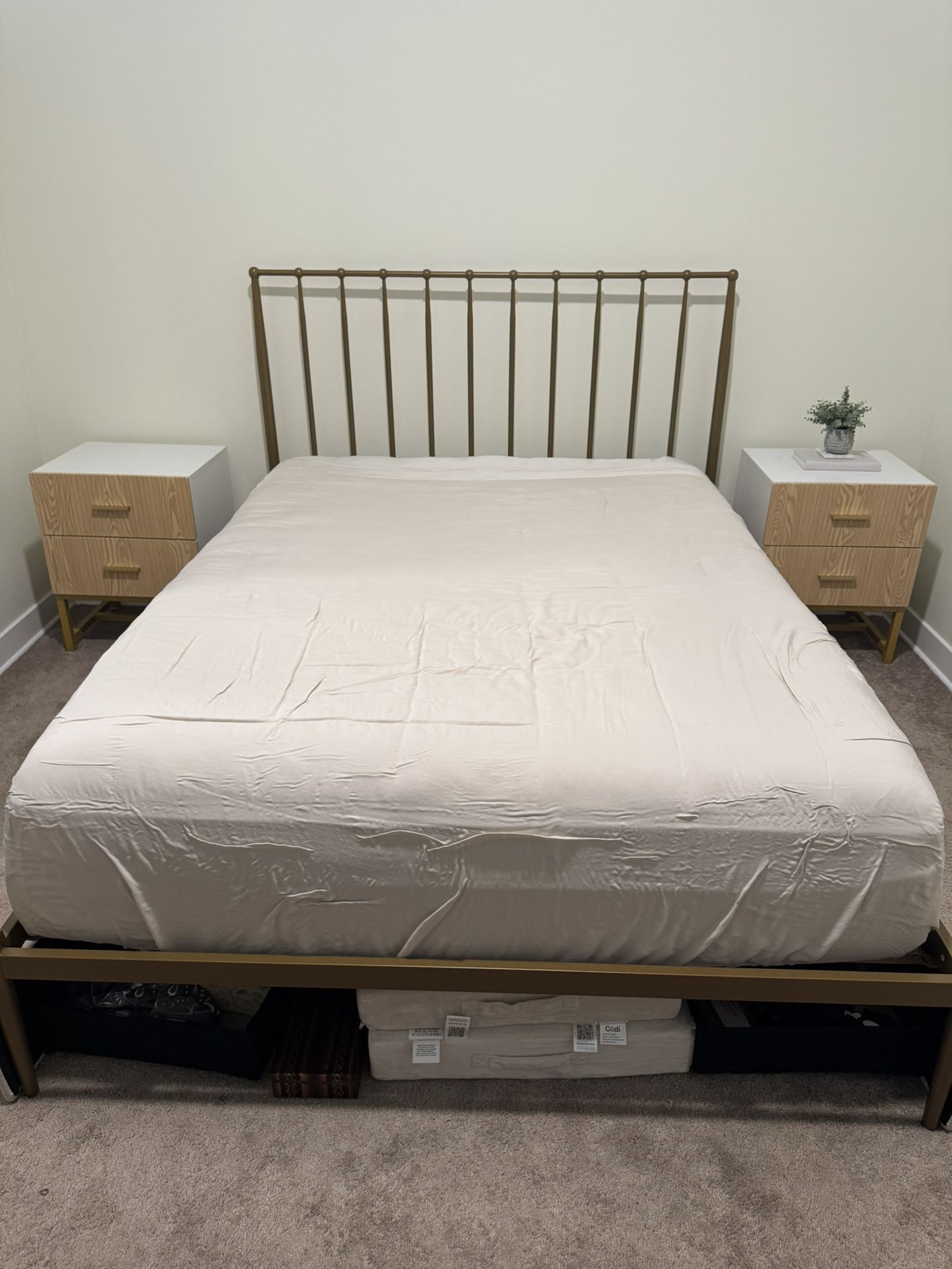 Queen Size Metal Bed Frame