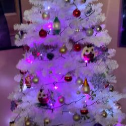7 Feet Christmas Tree, No Loghts No Ornaments 