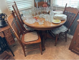 solid oak pedestal round dining table with 5 chairs