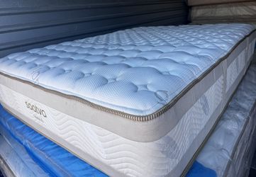 / Queen And King Organic/ Saatva RX Mattreses!!. Free delivery 