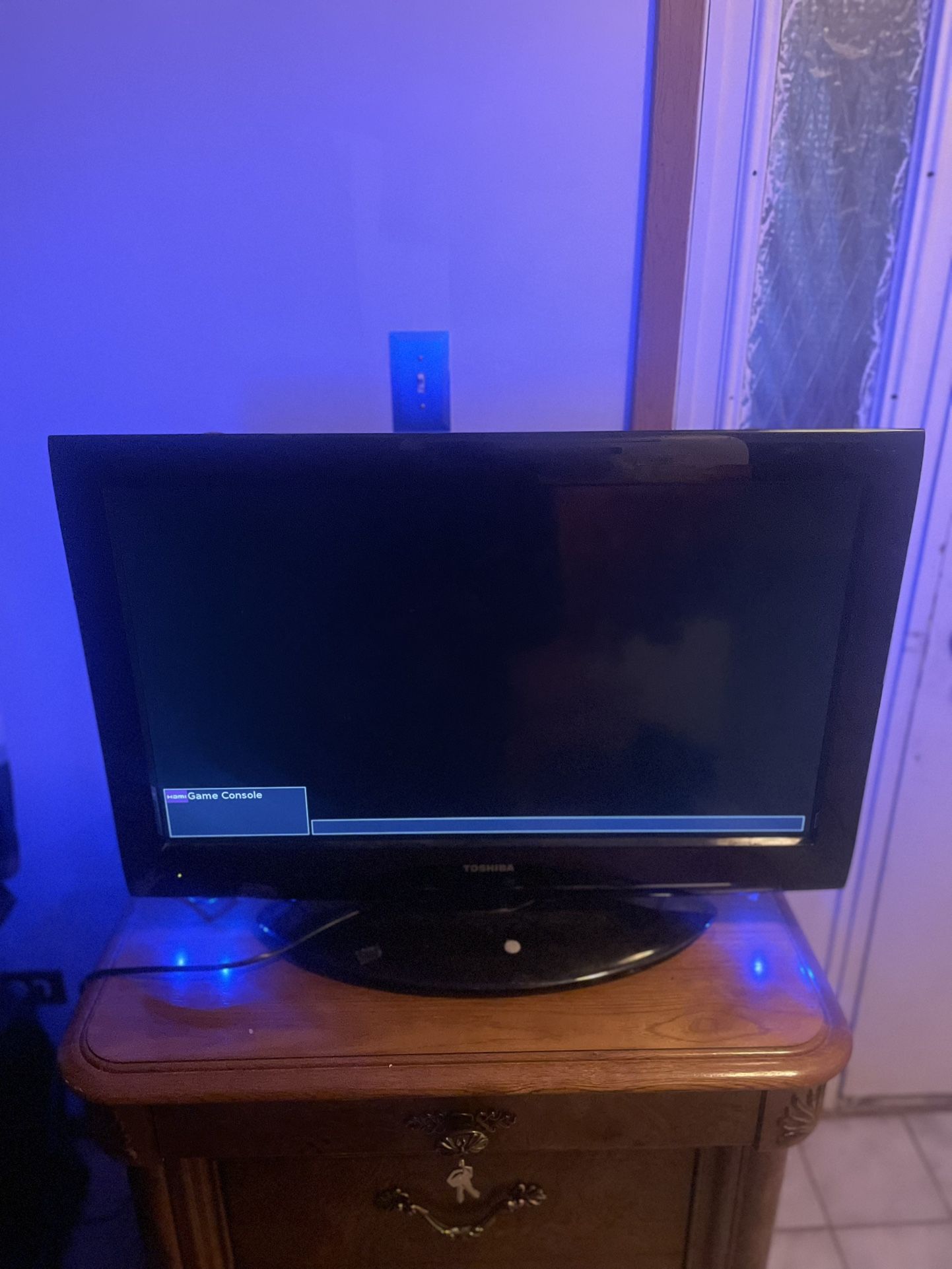 32” TV