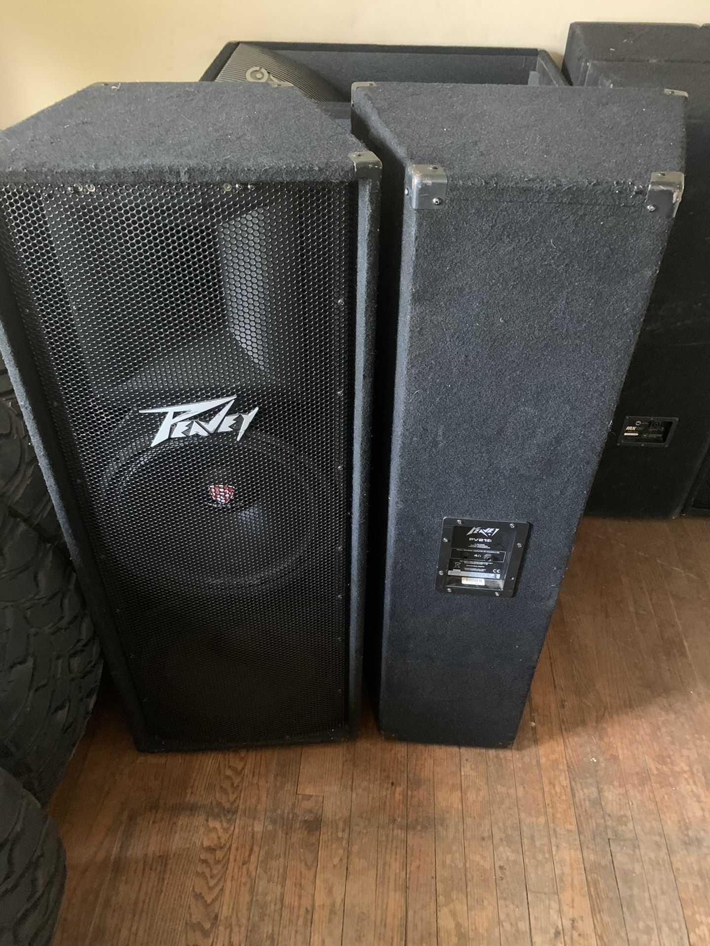 Pasive Speakers (Not Active/Powered ) Peavey