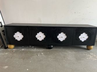 Credenza / Media Console