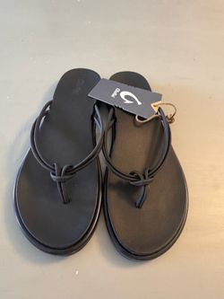 Olukai- size 9