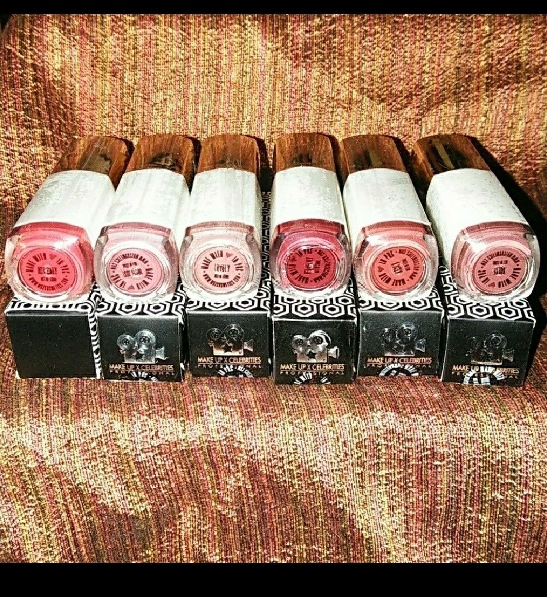 Matte lips