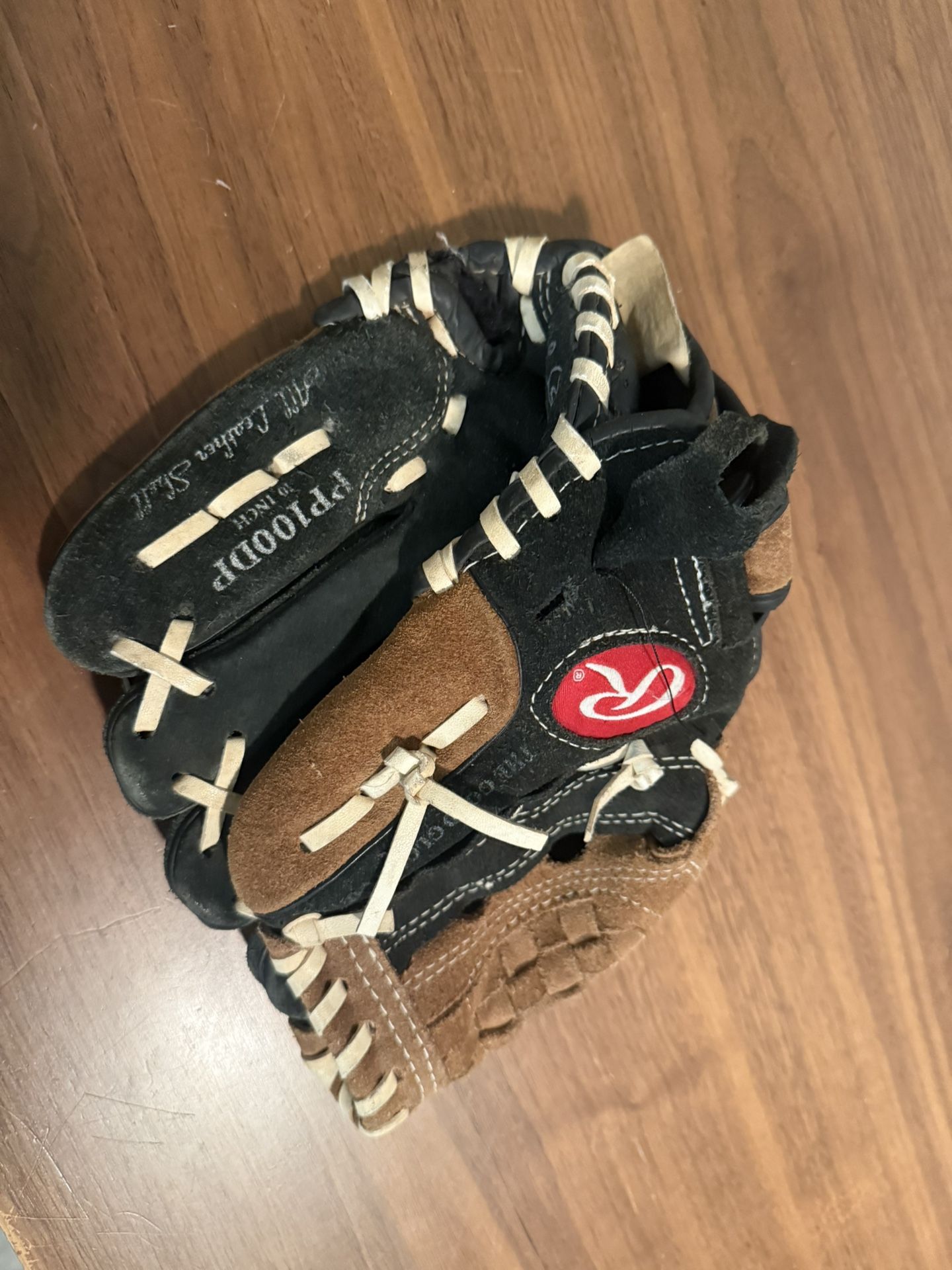 Rawlings Right Hand 10in Kids Baseball Glove 