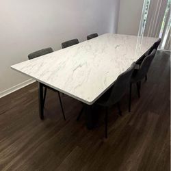 Table Set And Chairs 