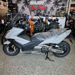 2025 KYMCO AK 550