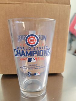 CUBS, WORLD SERIES CHAMPION 2016 TUMBLER SET OF TWO.