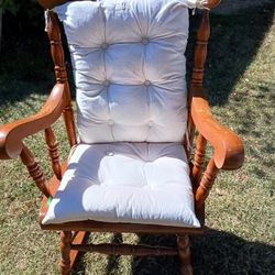 Rocking Chair 