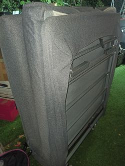 Folding Rollaway Guest Bed with Mattress 
Mattress size 73"×29"