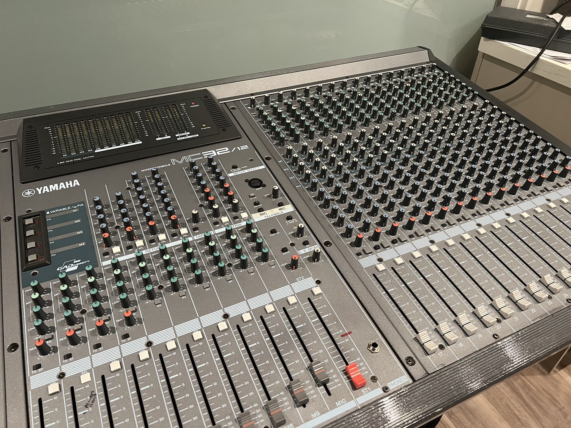 Yamaha MC32/12 Mixer for Sale in Oakland, CA - OfferUp