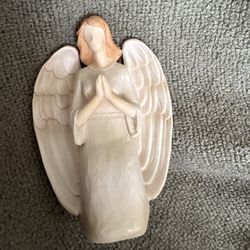 Guardian Angel Figurine(Kneeling) : By Seagull  Studios 2006