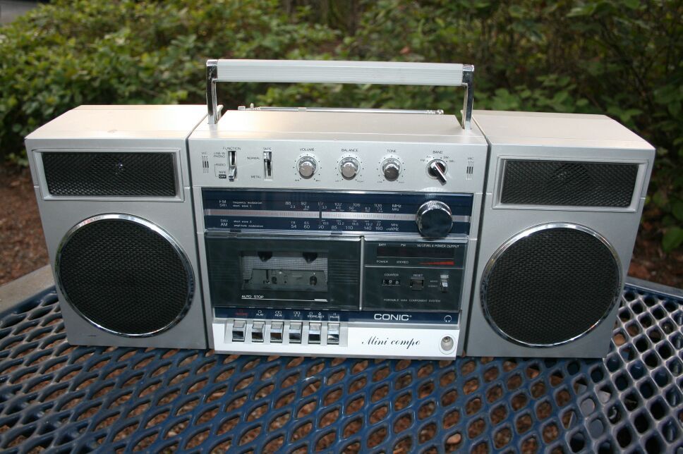 Conic UCR Boombox Vintage Ghetto Blaster 1984 WORKS