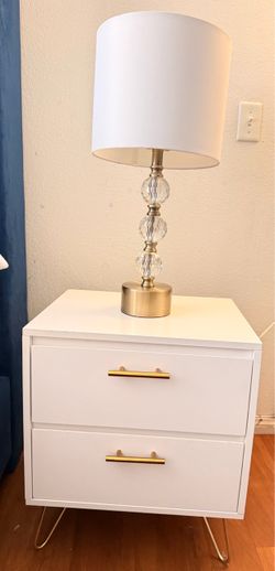 Set of 2 Nightstands + 2 Lamps